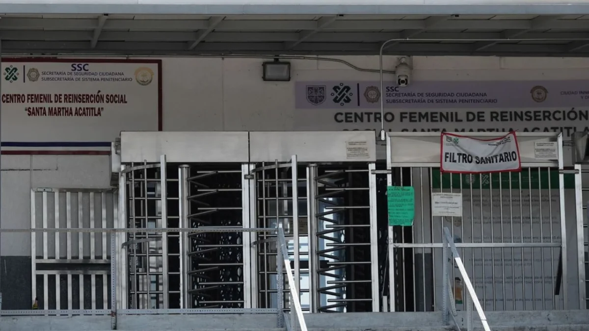 Liberan a la mamá del 'Niño Crucito', padrastro aún en el reclusorio