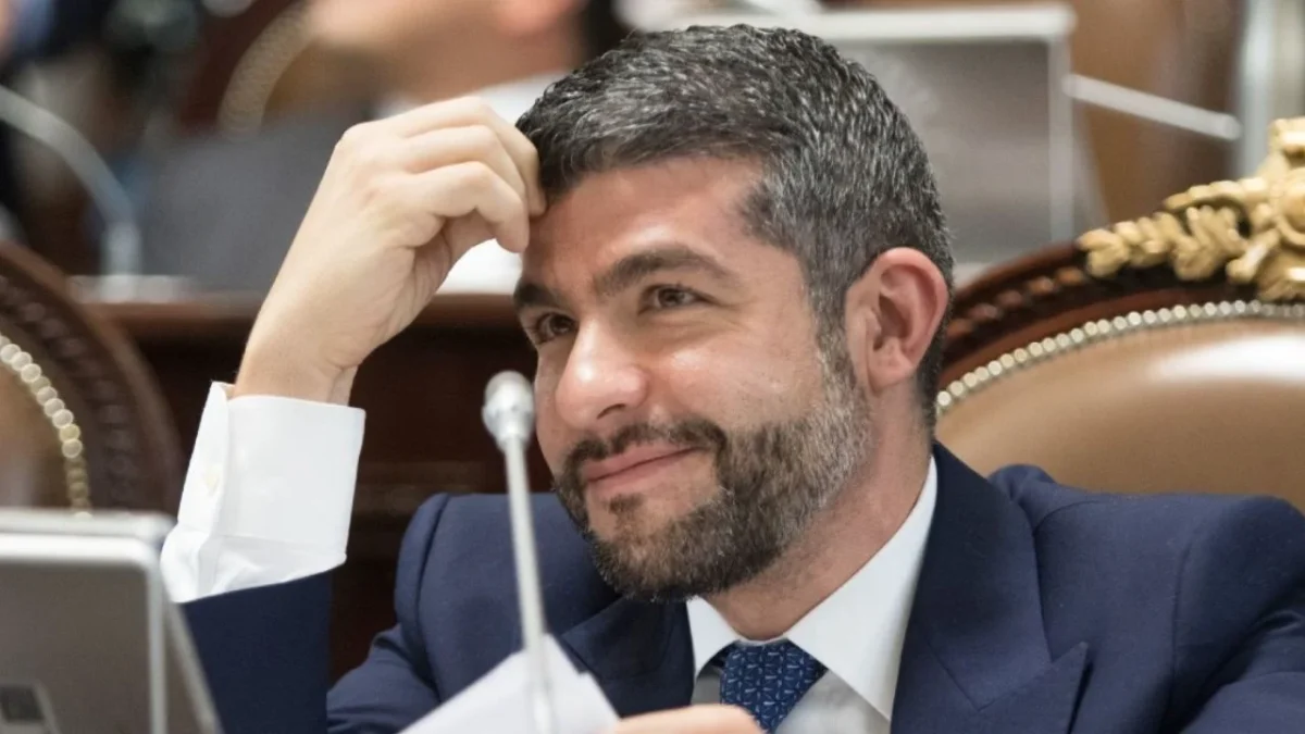 Morena CDMX denuncia a Mauricio Tabe por uso indebido de recursos en primer informe
