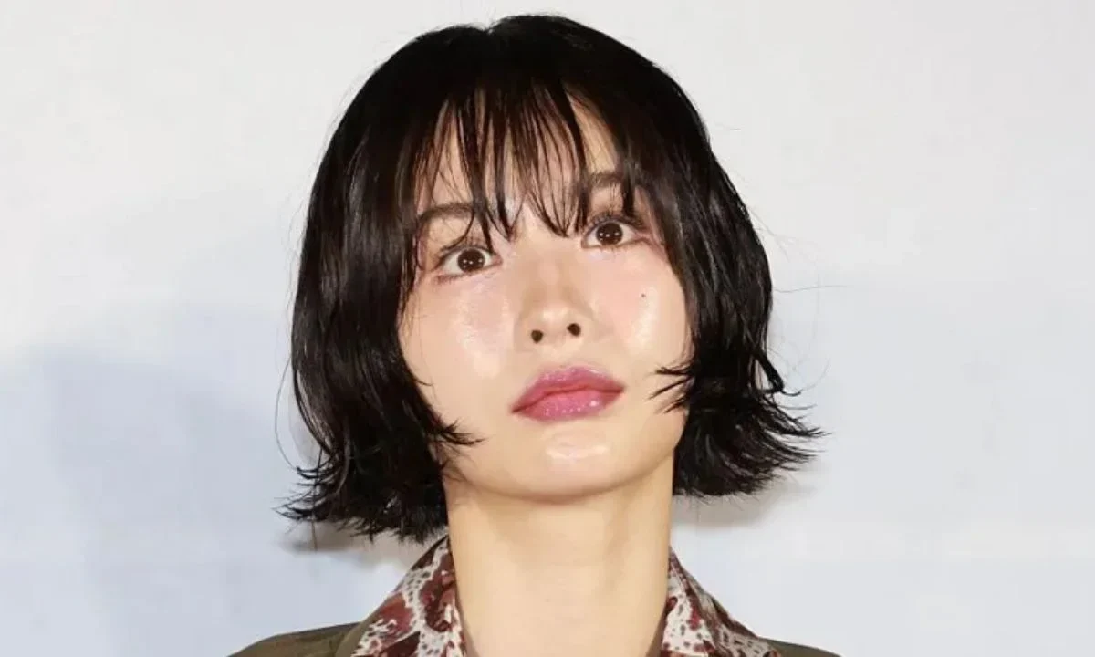 Nana, cantante de K-pop, logró someter al ladrón que intentó robar su casa