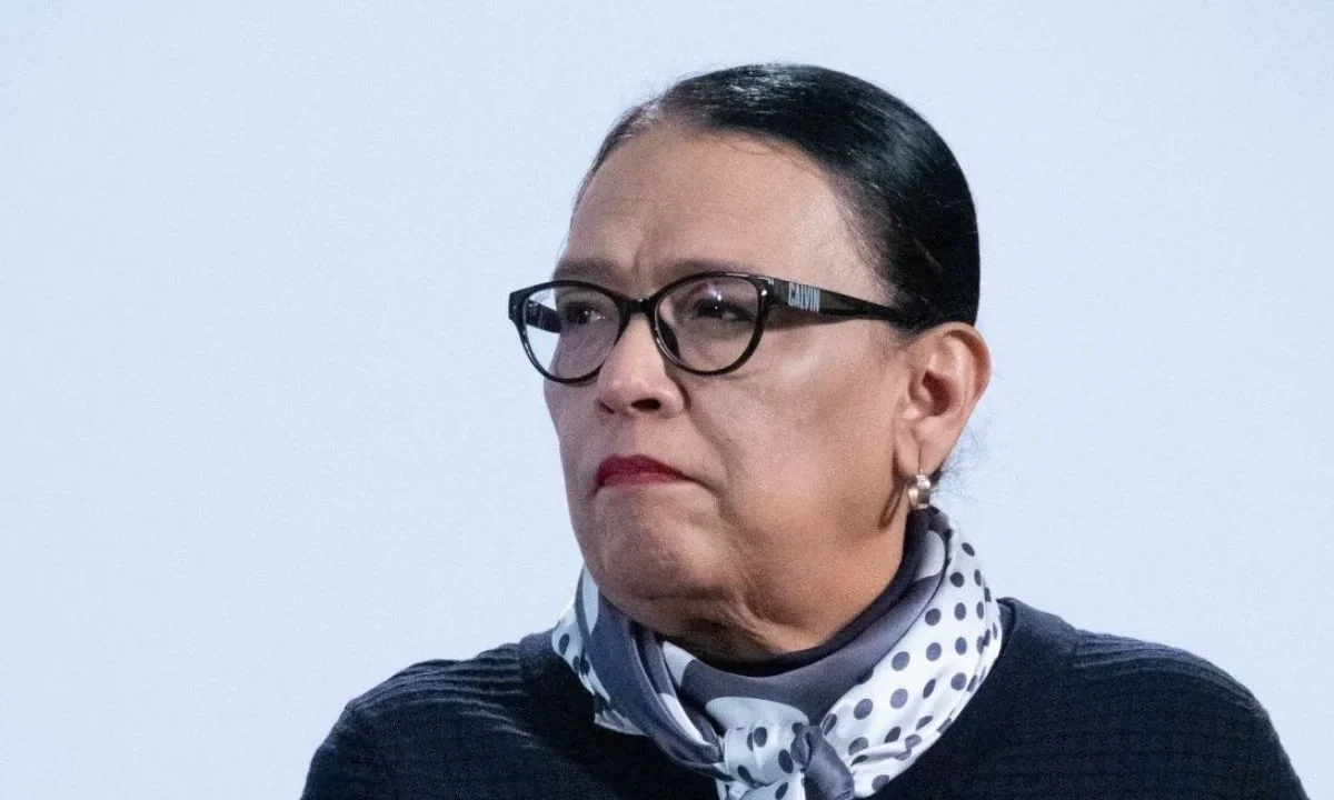 Rosa Icela continúa diálogo con autoridades de Michoacán
