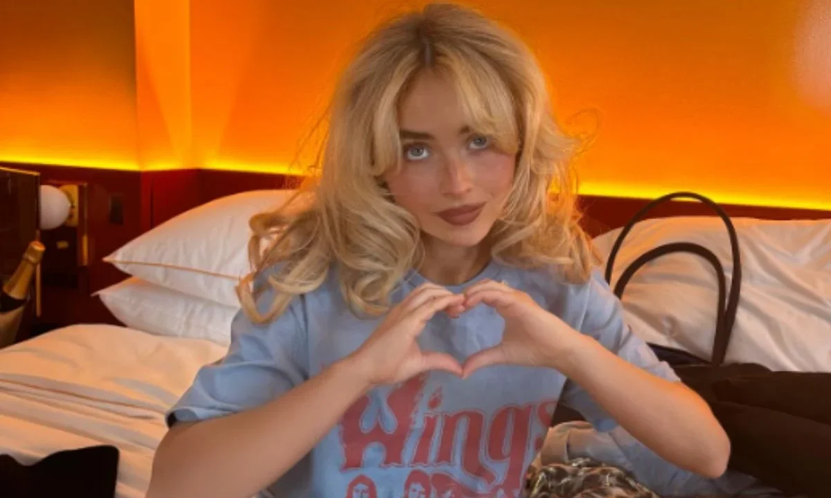 Sabrina Carpenter protagonizará y producirá un musical inspirado en “Alicia en el país de las maravillas”
