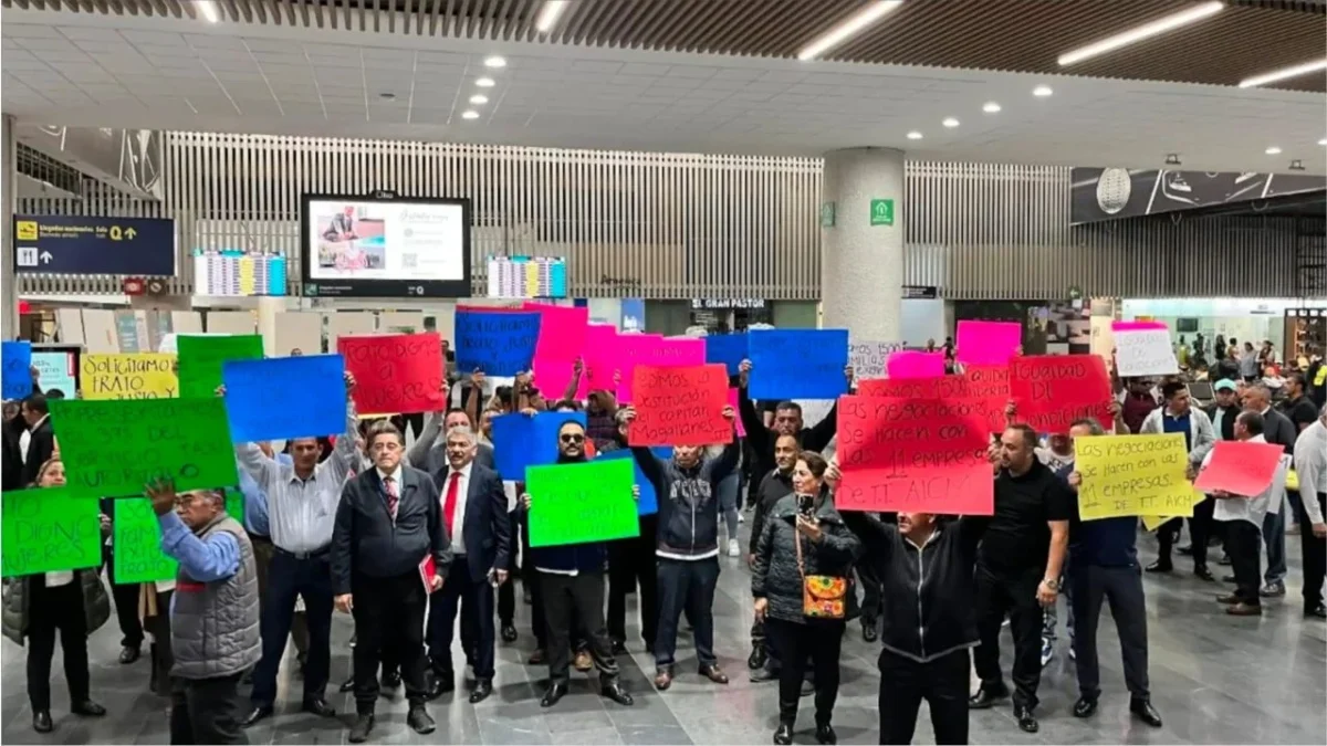 Taxistas realizan protestas en el AICM