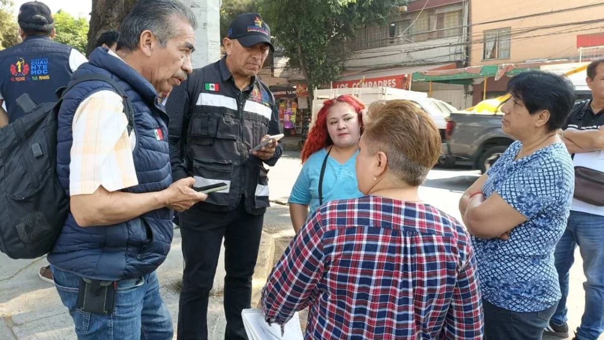 Personal de la Alcaldía Cuauhtémoc acudió a la colonia Obrera para escuchar a los vecinos.