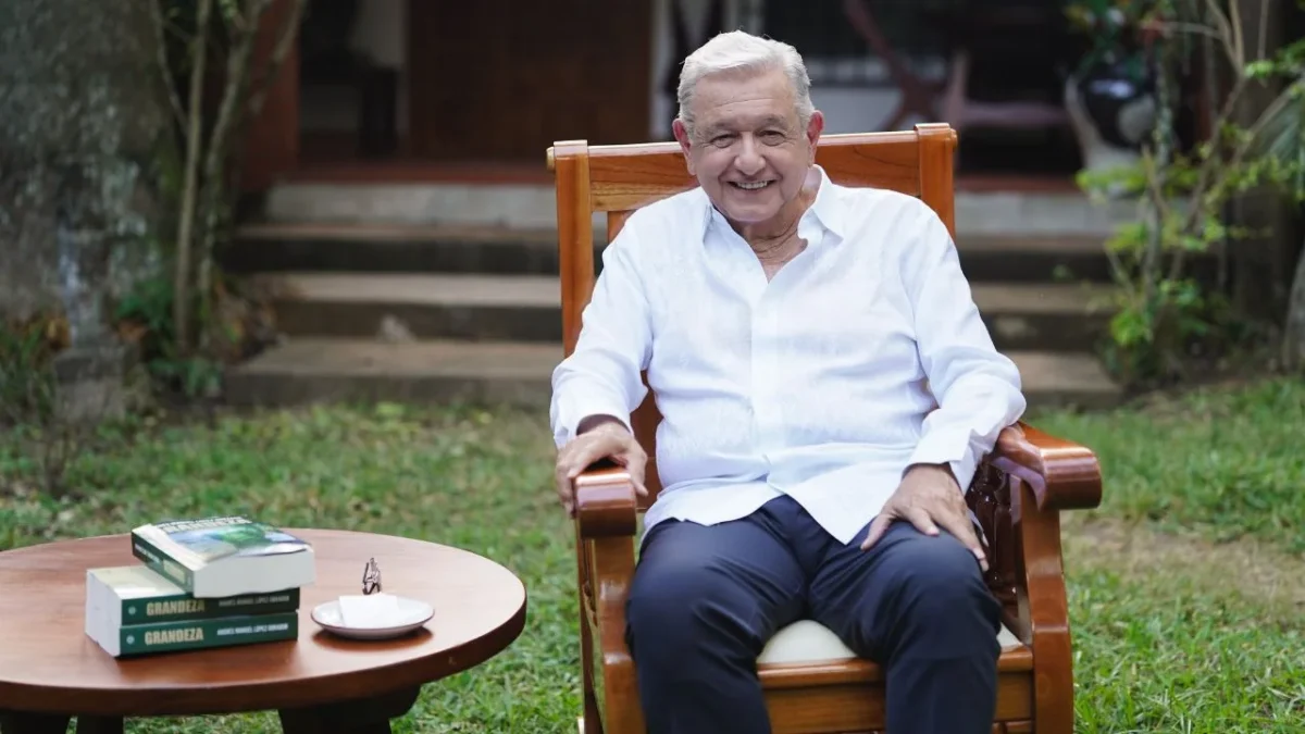 'Hay que apoyar mucho, mucho a la Presidenta, pero… No hay que hacerle sombra', señaló AMLO en su reaparición.