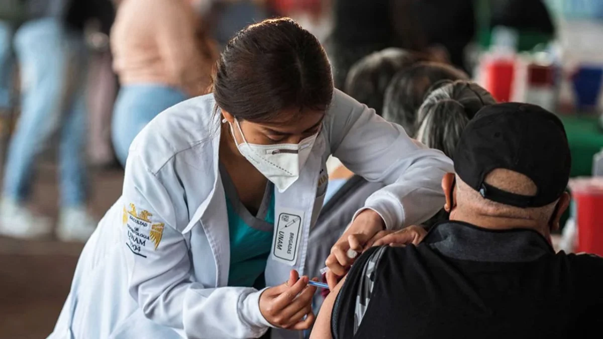 El centro de vacunación se abrirá en el estacionamiento 3 del Estadio Olímpico Universitario de la UNAM y permanecerá abierto hasta el 14 de noviembre.
