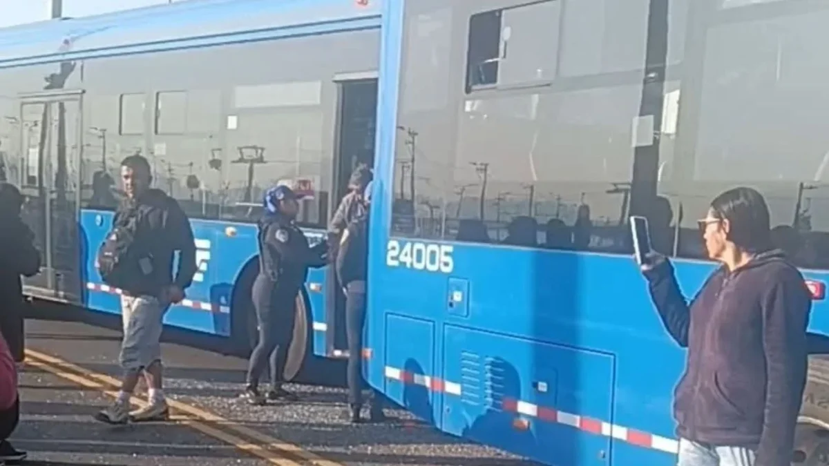 El STE colaborará con las autoridades para determinar la responsabilidad de los conductores del trolebús elevando en el choque.