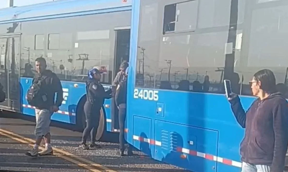 El STE colaborará con las autoridades para determinar la responsabilidad de los conductores del trolebús elevando en el choque.