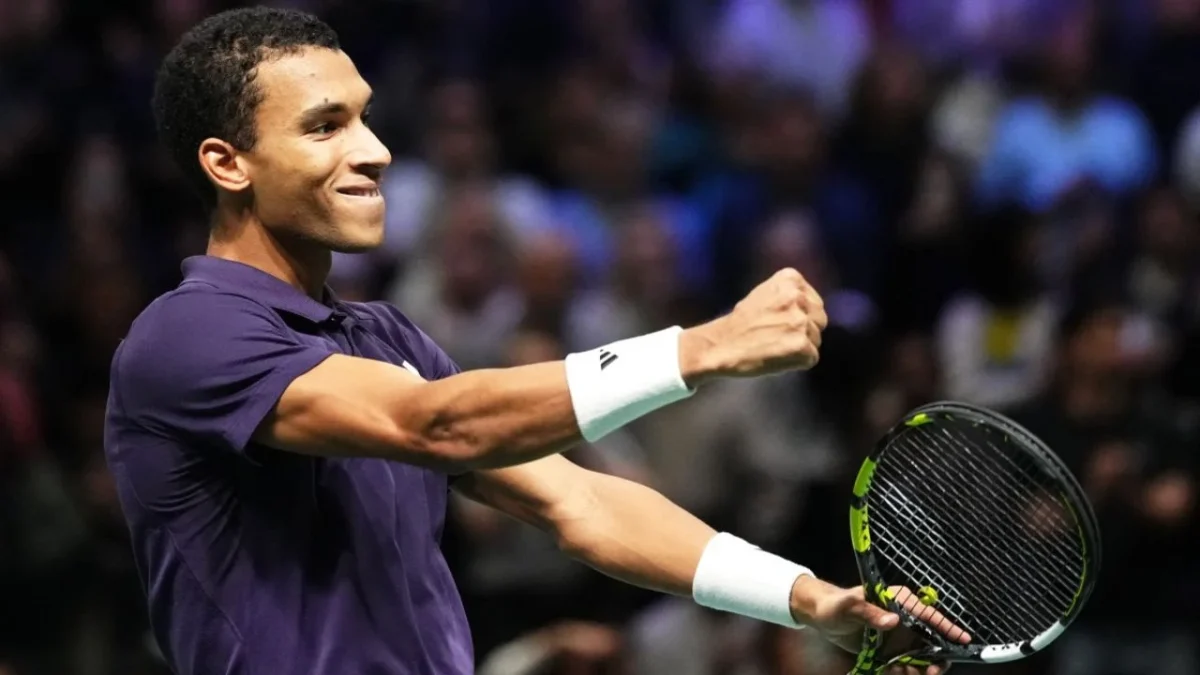 Felix Auger-Aliassime en la semifinal del Masters 1000 de París