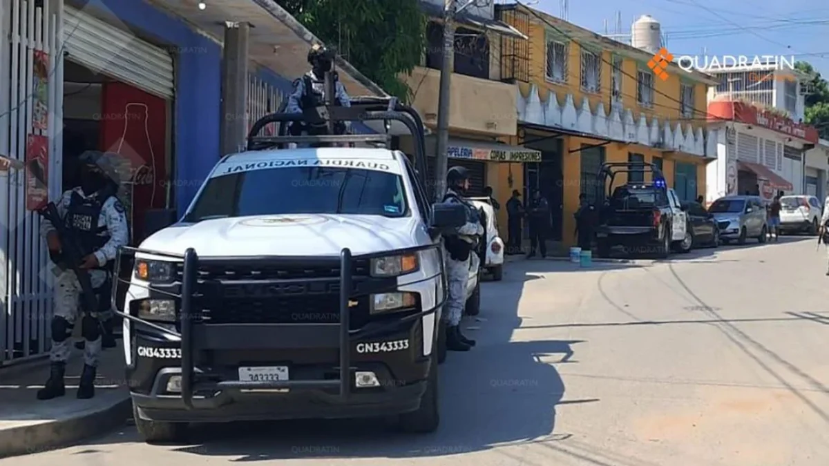 Hombres armados realizaron un ataque directo contra una pareja y la menor, sobre la calle Bella de Noche en Acapulco, FGE ya investiga.