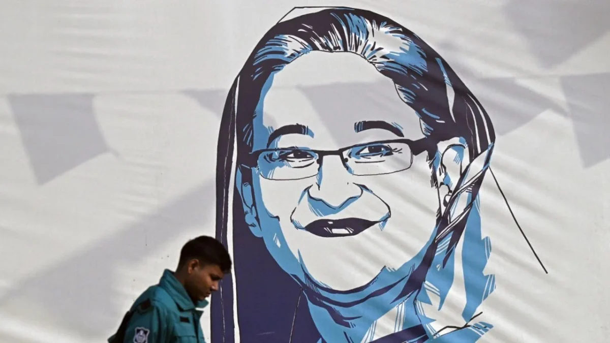 La exprimera ministra de Bangladés, Sheikh Hasina, fue sentenciada a muerte por un tribunal de Daca, por reprimir a manifestantes en 2024.