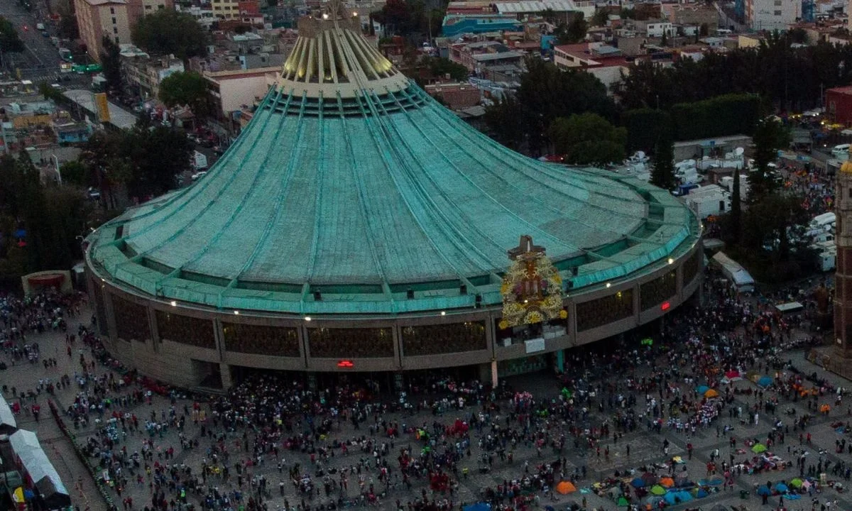 Inicia la entrega de las Tarjetas de Acceso Vehicular para las personas que residen en las colonias aledañas a la Basílica de Guadalupe.