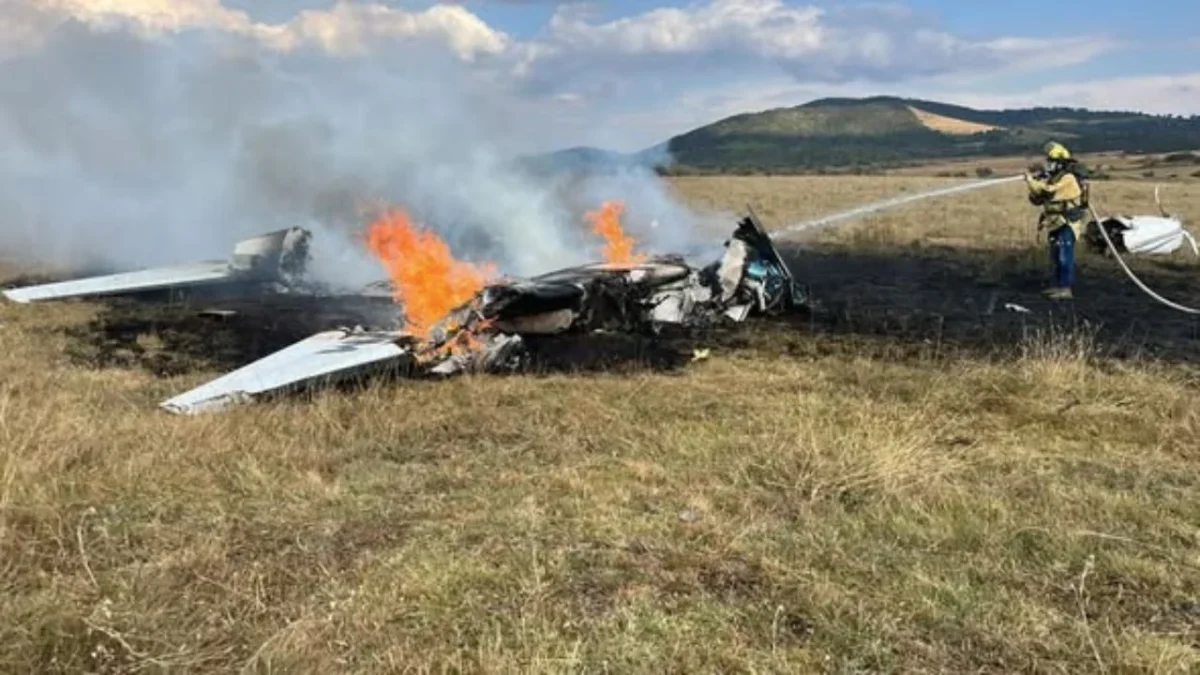 En el municipio de Purépero, Michoacán, se desplomó una aeronave en un campo abierto; se reportan al menos 5 personas heridas.