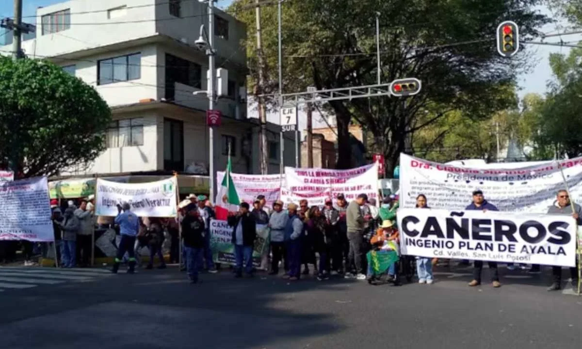 Cañeros paralizaron cerca de 12 horas las casetas y vías vehiculares, ya que exigen apoyo del Gobierno ante la caída del azúcar.