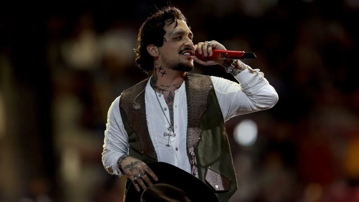 Christian Nodal libra vinculación a proceso tras audiencia