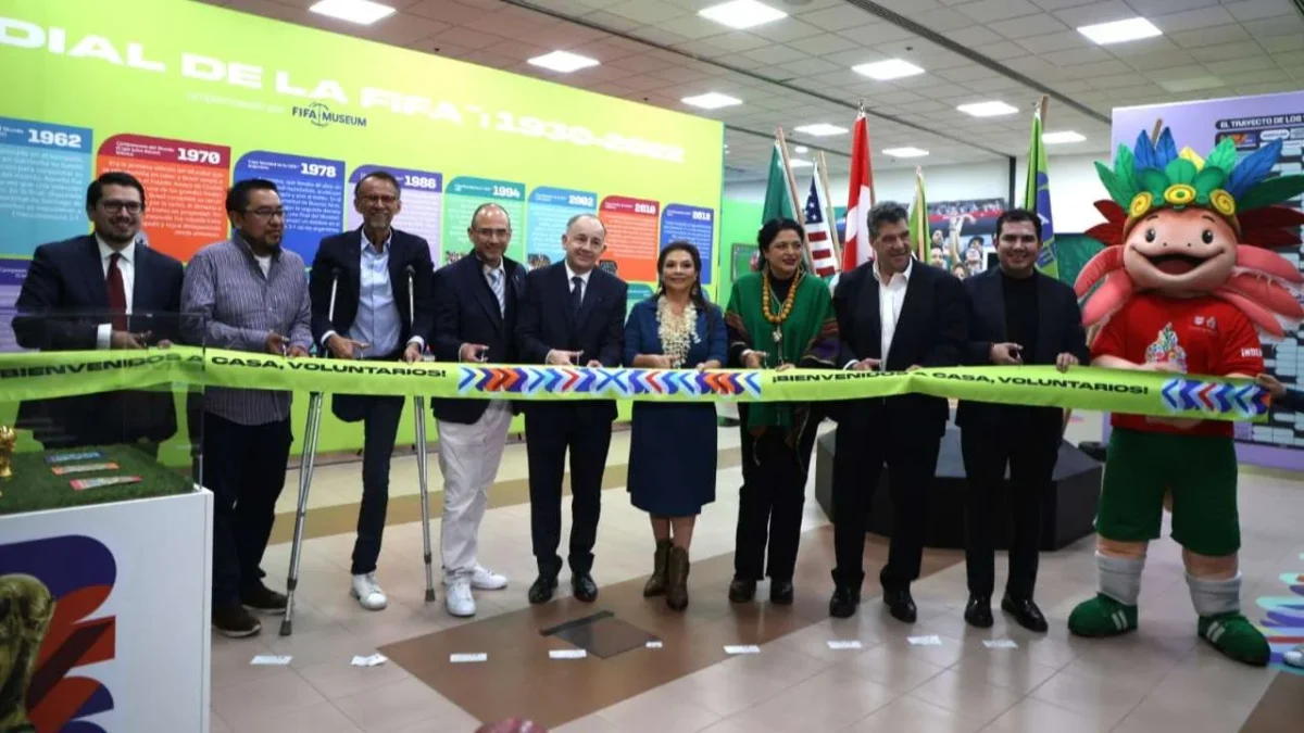 La jefa de Gobierno capitalino, Clara Brugada, inaugura el centro de voluntariado de la FIFA rumbo al Mundial 2026.