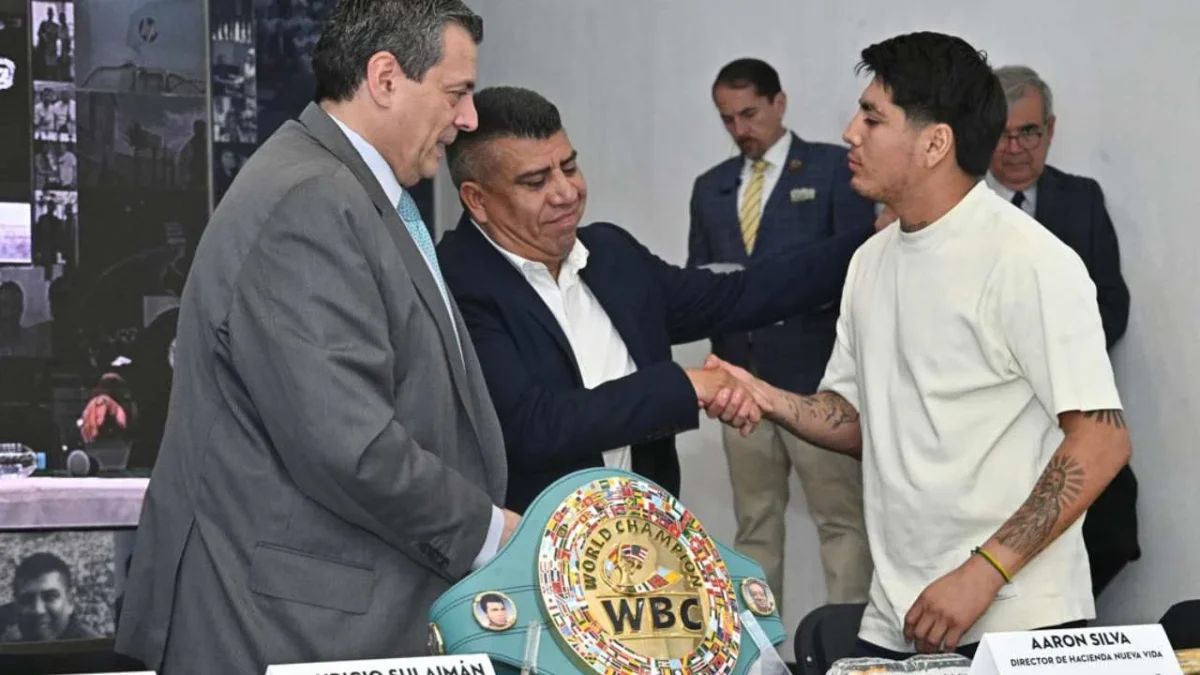 El Consejo Mundial de Boxeo (CMB) apoya a Ángel Fierro en su rehabilitación.