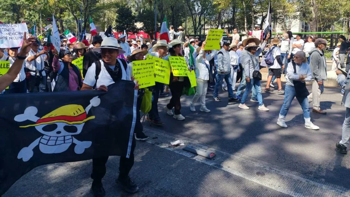 Comienza movilización de la Generación Z, la cual se dirige hacia el Zócalo de la CDMX.
