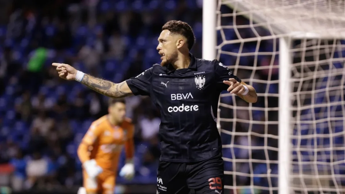 Lucas Ocampos sufrió un accidente que lo dejará fuera del partido de Rayados contra el América en la liguilla; aquí los detalles.