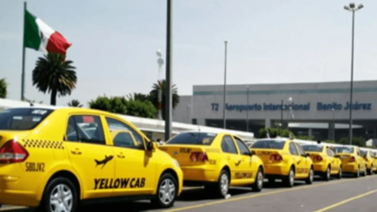 Taxis autorizados del AICM se preparan con personal bilingüe y protocolos de seguridad para recibir a turistas del Mundial 2026.