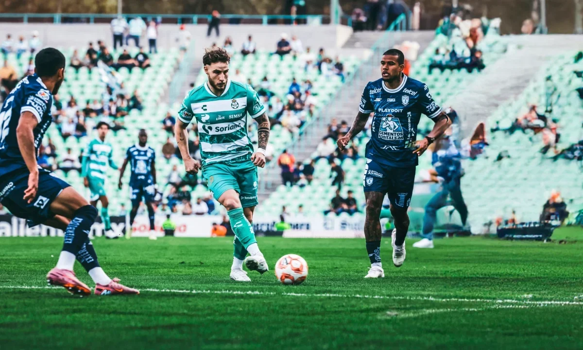 Bruno Amione marcó el gol con el que Santos Laguna cerró el Apertura 2025 y definió los cruces del Play-In de la LigaMX.