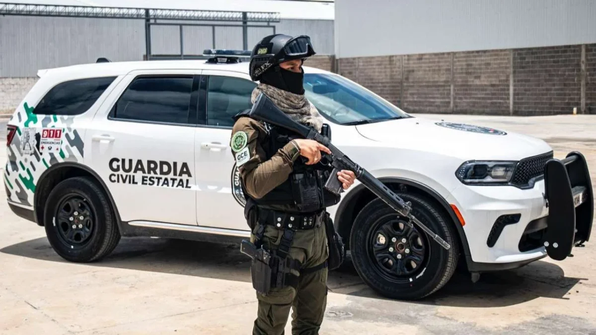 Autoridades de Zacatecas detienen a cuatro policías de SLP por presuntamente tirar cuerpos.