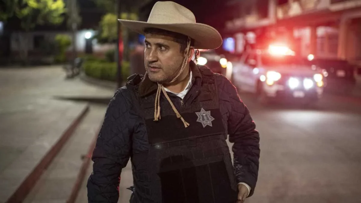 Hay dos detenidos por el asesinato de Carlos Manzo, alcalde de Uruapan.