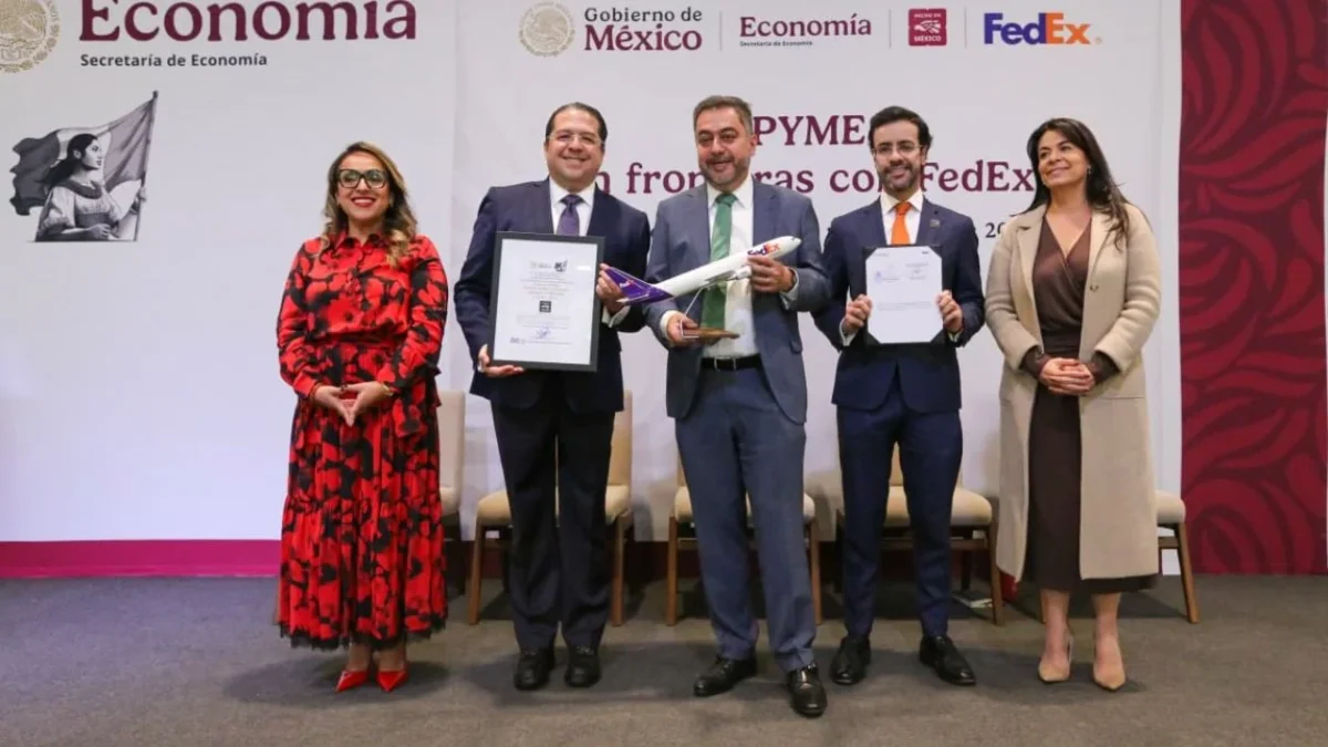 La Secretaría de Economía y FedEx anunciaron un convenio de colaboración en México para fortalecer la competitividad y capacidad de mipymes.