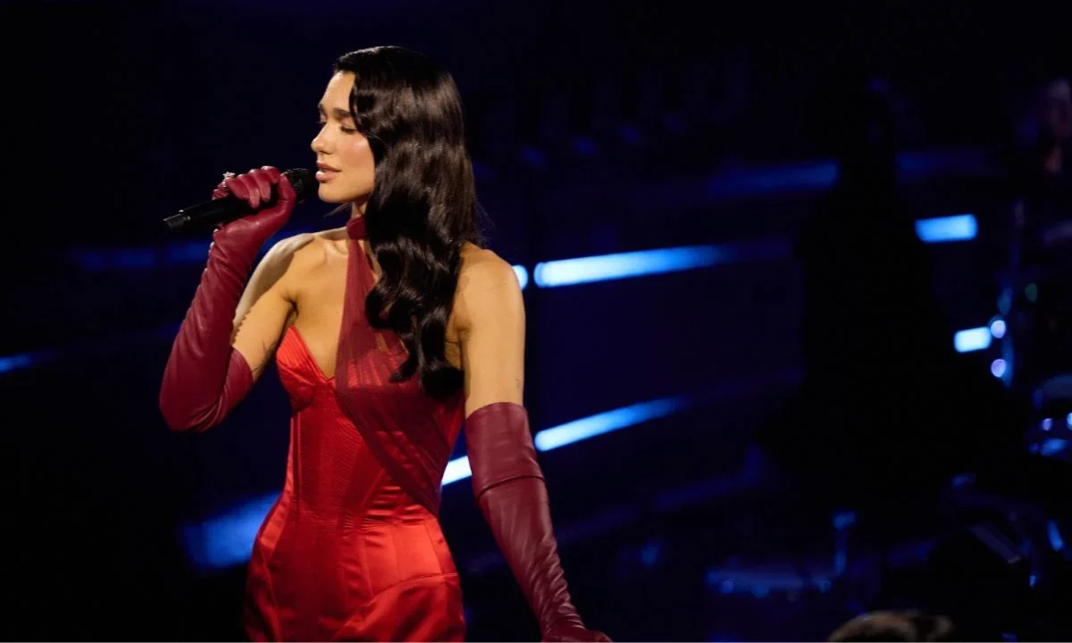 Ya se encuentra disponible en streaming el especial An Evening with Dua Lipa, un espectáculo musical memorable.