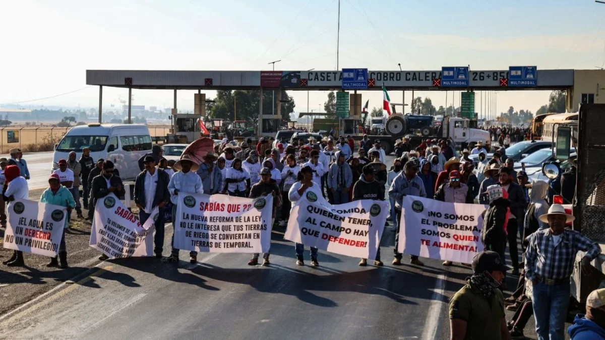 La Secretaría de Gobernación (Segob) reportó que, en este lunes 24 de noviembre, en 17 estados hubo 29 bloqueos carreteros.