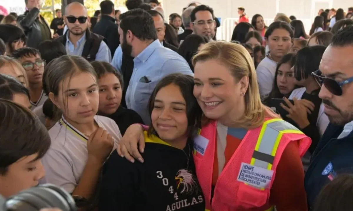 La gobernadora de Chihuahua, Maru Campos, arrancó el Programa Juntos Construimos, el cual beneficiará a 13 mil 989 estudiantes.