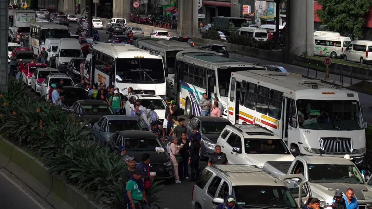 Este lunes 24 de noviembre se tiene previsto un megabloqueo de transportistas, entérate aquí las vialidades de CDMX y Edomex afectadas.