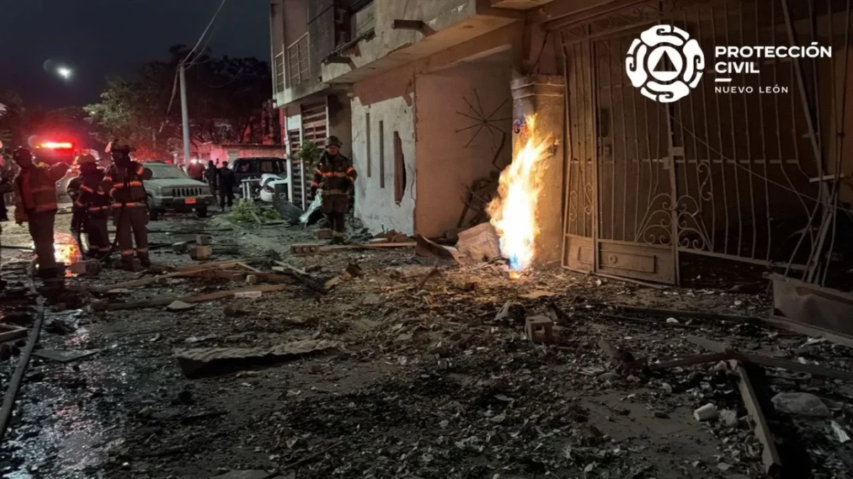 La explosión ocurrió en un domicilio ubicado en la calle de Olmo Siberiano, municipio de Pesquería, señalado como bodega de pirotecnia.