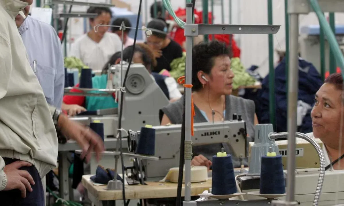 México anunció la implementación del Plan de Impulso al Sector Textil y de Calzado.