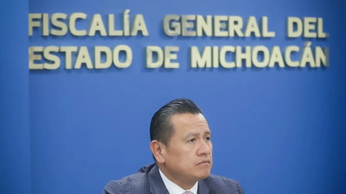 La Fiscalía confirmó que se trata del coronel José Manuel Jiménez, quien escapó durante la detención de los 6 escoltas de Carlos Manzo.