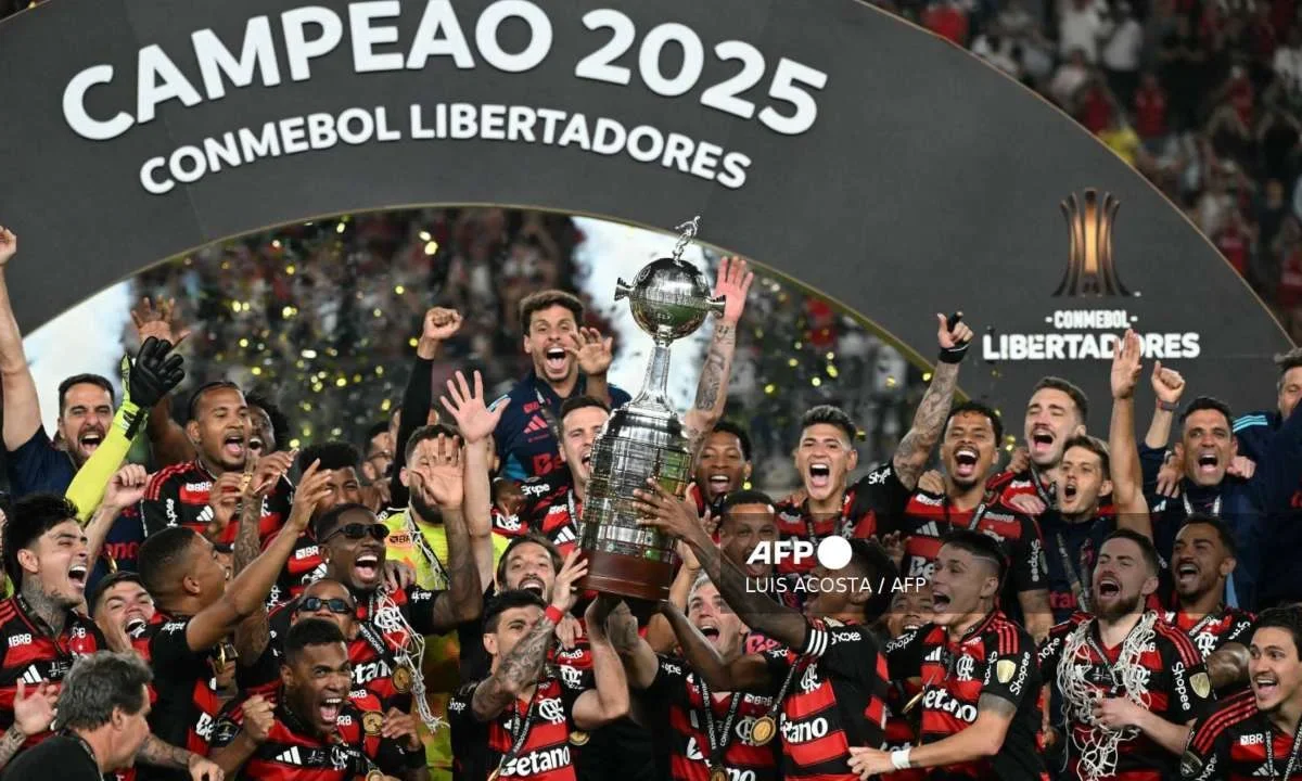 El Flamengo se consagra campeón de la Copa Libertadores tras vencer al Palmeiras.