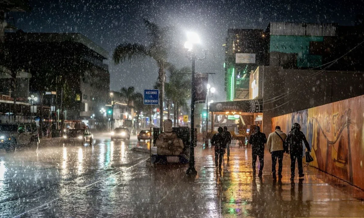 La Conagua advirtió a pobladores de varios estados por lluvias torrenciales e intensas por el paso del Frente Frío 13; aquí los detalles.