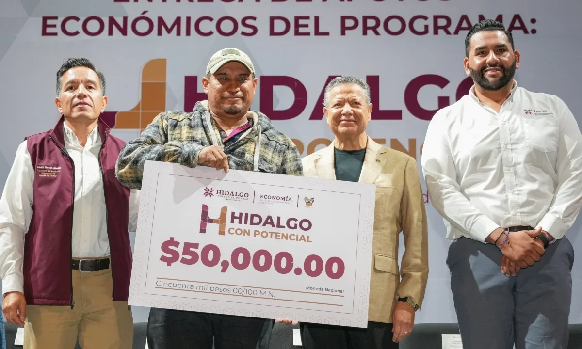 El gobernador Julio Menchaca entregó apoyos del programa “Hidalgo con Potencial” para fortalecer a 285 micro y medianas empresas.