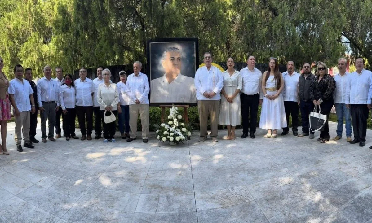 El pasado 10 de noviembre, el Gobierno de Guerrero rindió homenaje al exgobernador Rubén Figueroa considerado uno de los artífices de la guerra sucia en la entidad.