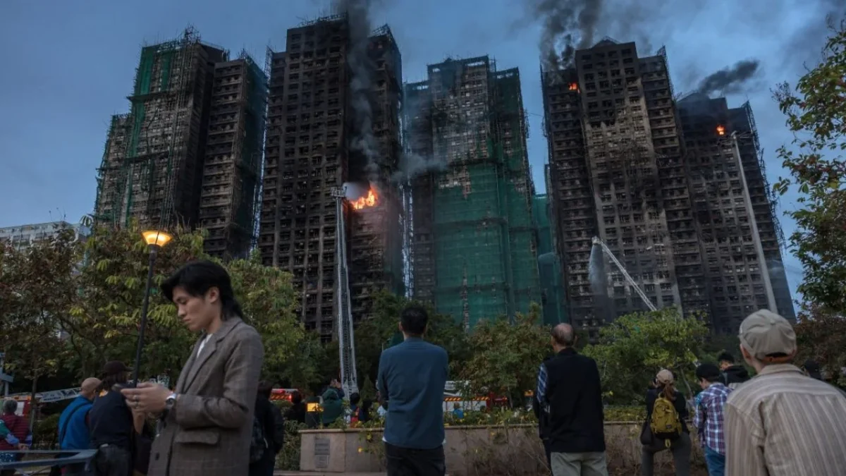 Incendio en complejo residencial de Hong Kong