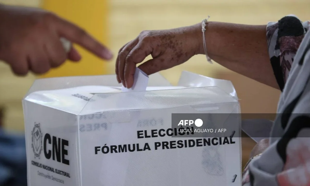Inician las elecciones presidenciales en Honduras