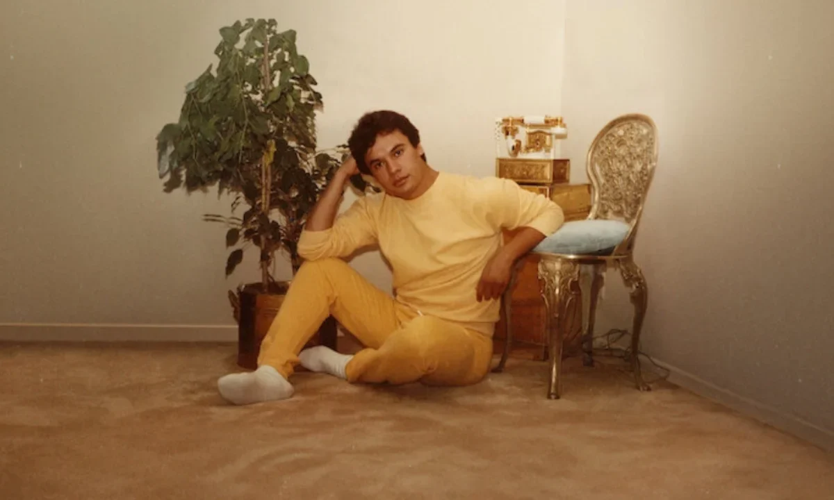 Juan Gabriel en imágenes inéditas mostradas en la serie documental que encabeza el top de Netflix México.
