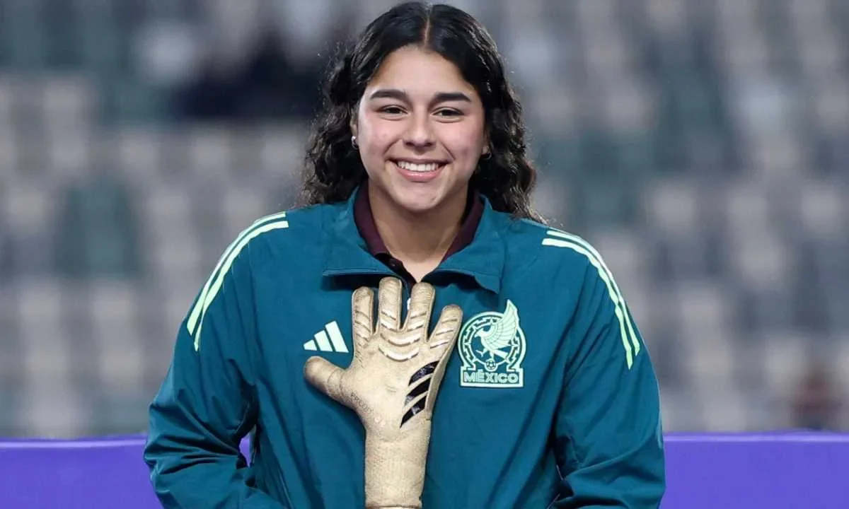 La portera mexicana, Valentina Murrieta, ganó el Guante de Oro en el Mundial Femenil Sub-17.