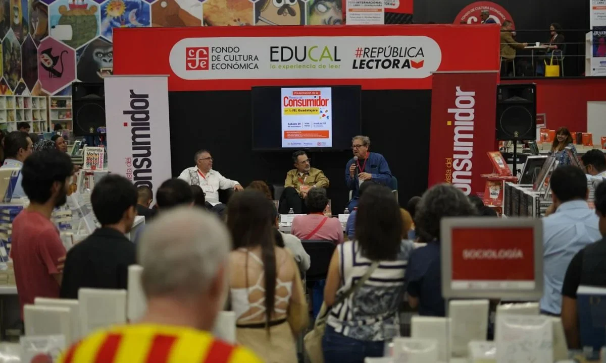 Llevan la Revista del Consumidor a la FIL Guadalajara