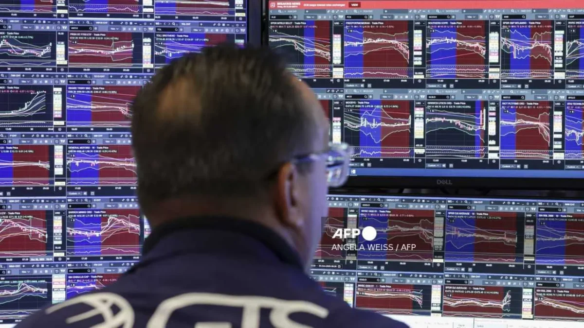 Mercados cierran con pérdidas ante señales de la Fed de que no habrá más recortes de tipos de interés durante 2025.