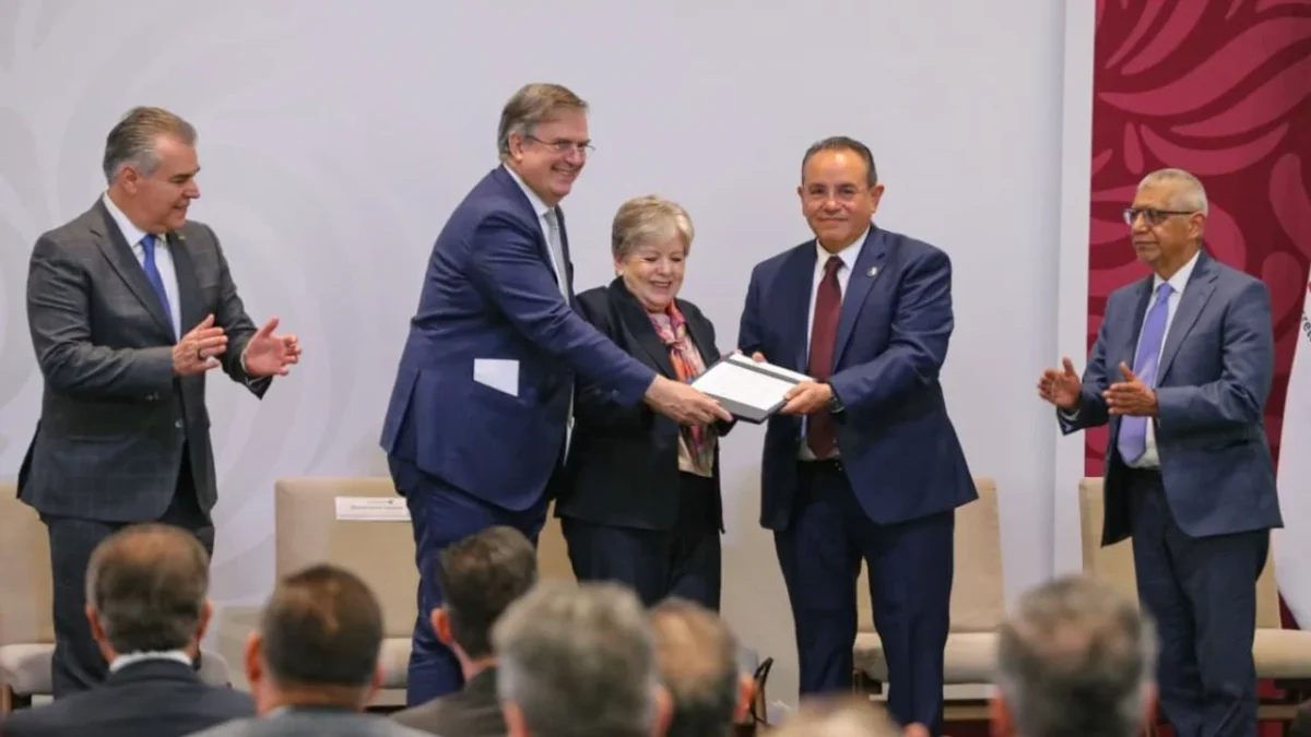 México prohíbe importación de vehículos de carga pesados y que la tecnología de sus motores rebase los 10 años de antigüedad.