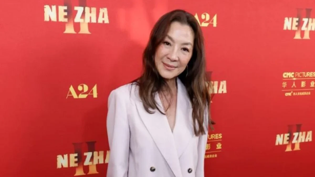 La actriz malasia, Michelle Yeoh, de 63 años, recibirá el Oso de Oro en La Berlinale en honor por su carrera en el cine internacional.