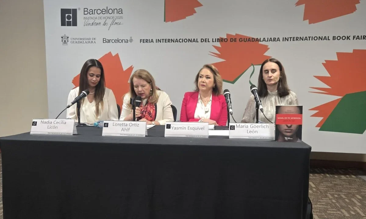 La ministra Loretta Ortiz Ahlf y los ministros Giovanni Azael Figueroa Mejía e Irving Espinosa Betanzo participaron en la FIL Guadalajara.