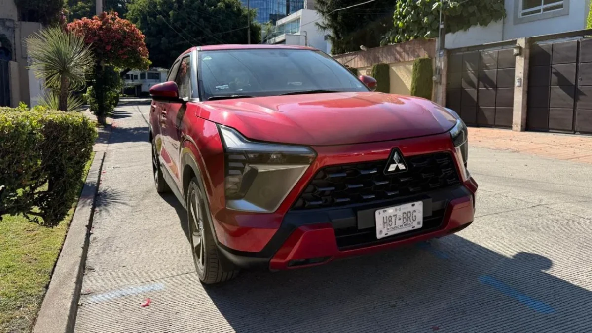 La Mitsubishi Outlander Sport 2025 no perdió su espacio interior, potencia y sobre todo ese nivel de maniobrabilidad y conducción muy sencillo y ágil.