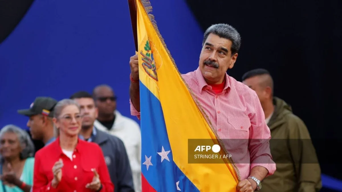 Nicolás Maduro encabezó en Palacio de Miraflores un acto religioso con tono político, elevó a Jesucristo como ‘señor y dueño’ de Venezuela.