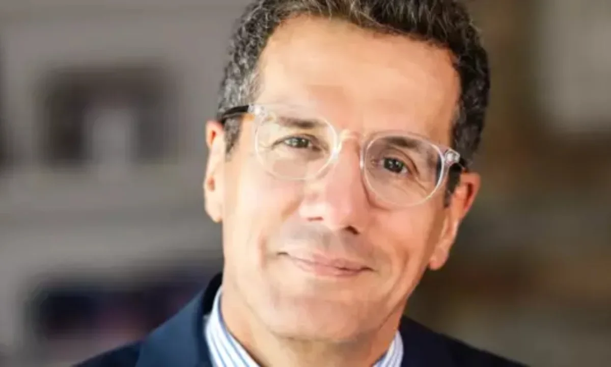 El empresario Otto Padrón puso fin a su matrimonio con Angélica Vale tras 14 años, iniciando un proceso legal en California.